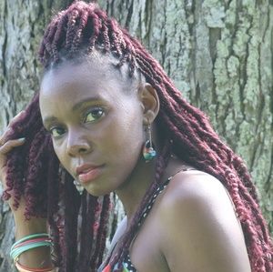 Meet your Posher, Ellena